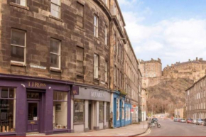 Large 4 bed (sleeps 8) Castle View